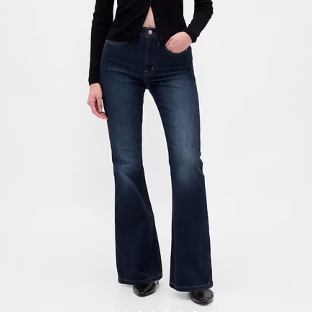 3/$20! GAP High-Waisted 70’s Flare Jean - Petite